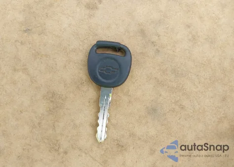 2002 Chevrolet Blazer Ls from USA, damaged, VIN 1GNCS13W92K202301